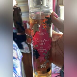 Bath & Body Works Bonfire Bash Fragrance Mist - Pink and Black